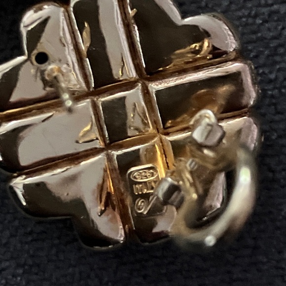 Brand New V. Mark Italy 925 Sterling Silver Gold Colored Weave W/Omega Back - Picture 4 of 6